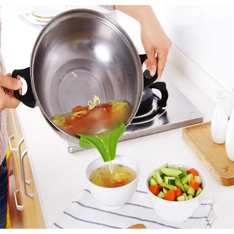 Creative Portable Kitchen Gadget Tool Silicone Liquid Funnel Anti-spill Slip on Pour Soup Spout Funnel for Pots Pans Bowls Jars
Creative Portable Kitchen Gadget Tool Silicone Liquid Funnel Anti-spill Slip on Pour Soup Spout Funnel for Pots Pans Bowls Jars