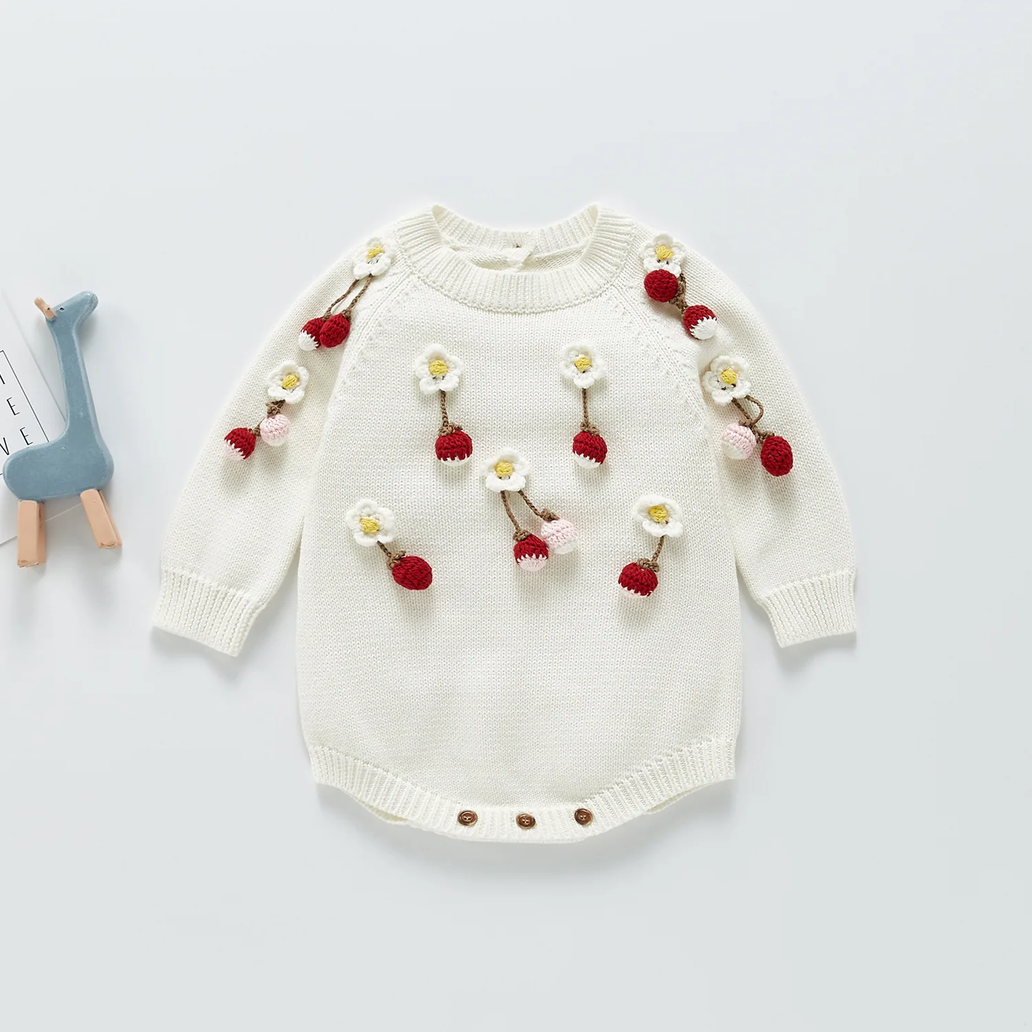 Spring New Baby Clothes Handmade Wool Embroidery Three-dimensional Strawberry Clothes For Newborns Girl Knitted Bodysuits
Spring New Baby Clothes Handmade Wool Embroidery Three-dimensional Strawberry Clothes For Newborns Girl Knitted Bodysuits