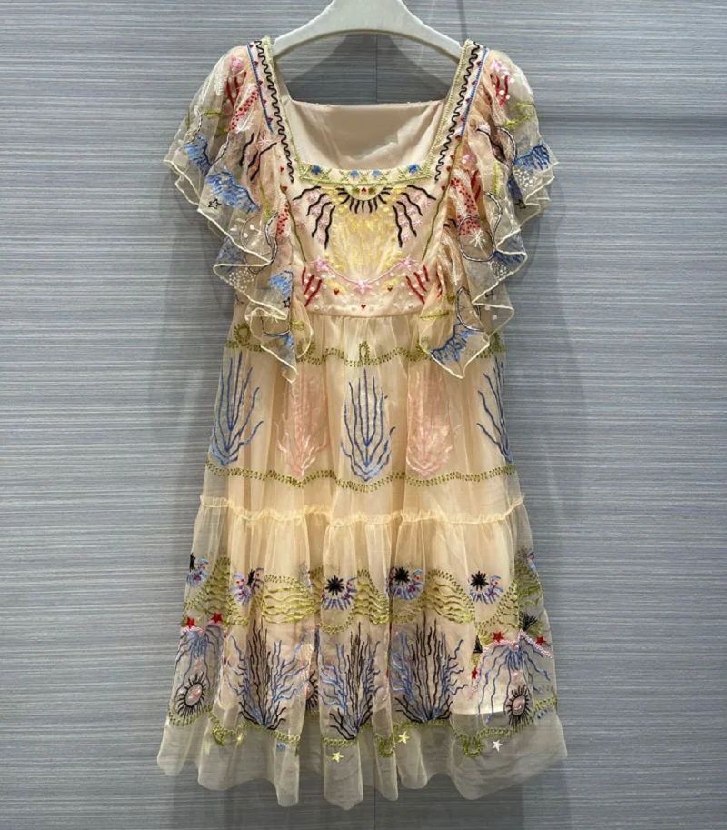 Top Quality New Summer Dress 2021 Fashion Party Events Women Allover Exquisite Embroidery Ruffle Deco Sexy Tulle Mesh Dress
Top Quality New Summer Dress 2021 Fashion Party Events Women Allover Exquisite Embroidery Ruffle Deco Sexy Tulle Mesh Dress