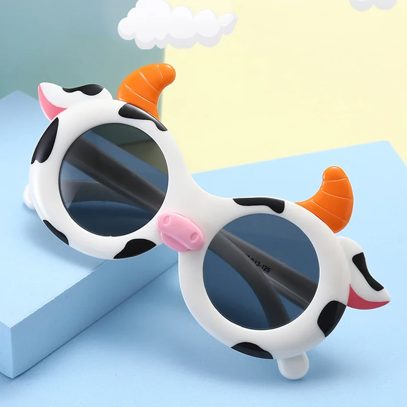 Elbru New Children Cute Cartoon cows Sunglasses Baby Fashion Silicone Sunshades Kids UV400 Colorful Sun Glasses For Boys Girls
Elbru New Children Cute Cartoon cows Sunglasses Baby Fashion Silicone Sunshades Kids UV400 Colorful Sun Glasses For Boys Girls
