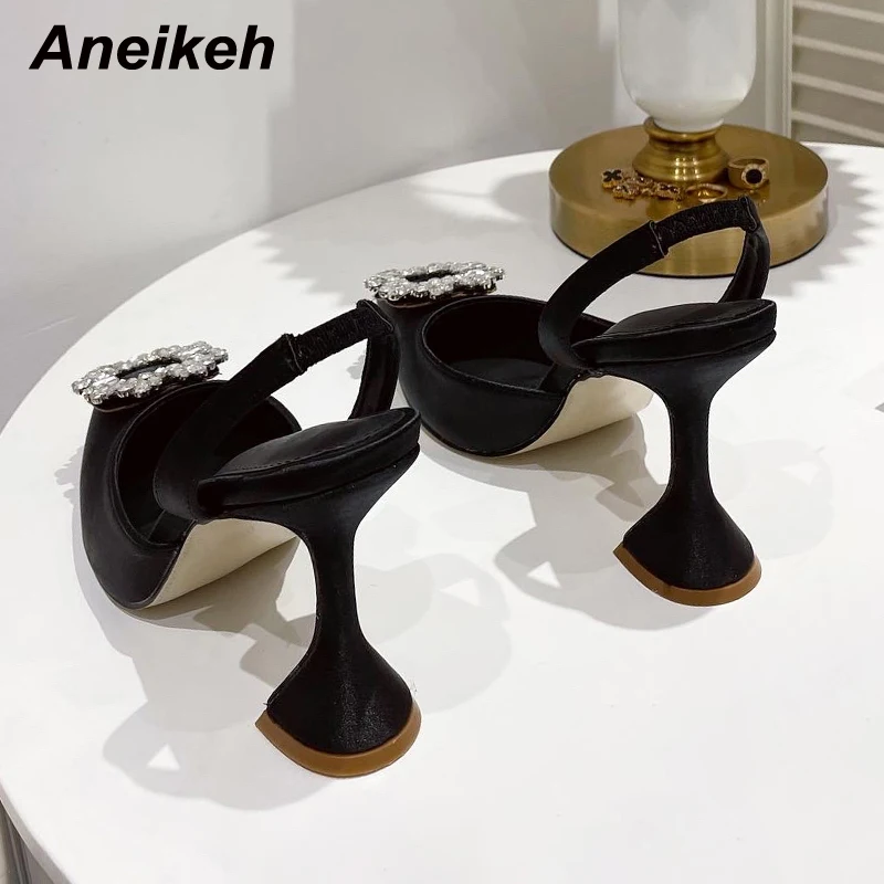 Aneikeh Fashion Spring Crystal Pumps 2021 New Silk Pointed Toe Spike Heels Women's Shoes Sexy Elastic Band Shallow Solid Wedding
Aneikeh Fashion Spring Crystal Pumps 2021 New Silk Pointed Toe Spike Heels Women's Shoes Sexy Elastic Band Shallow Solid Wedding