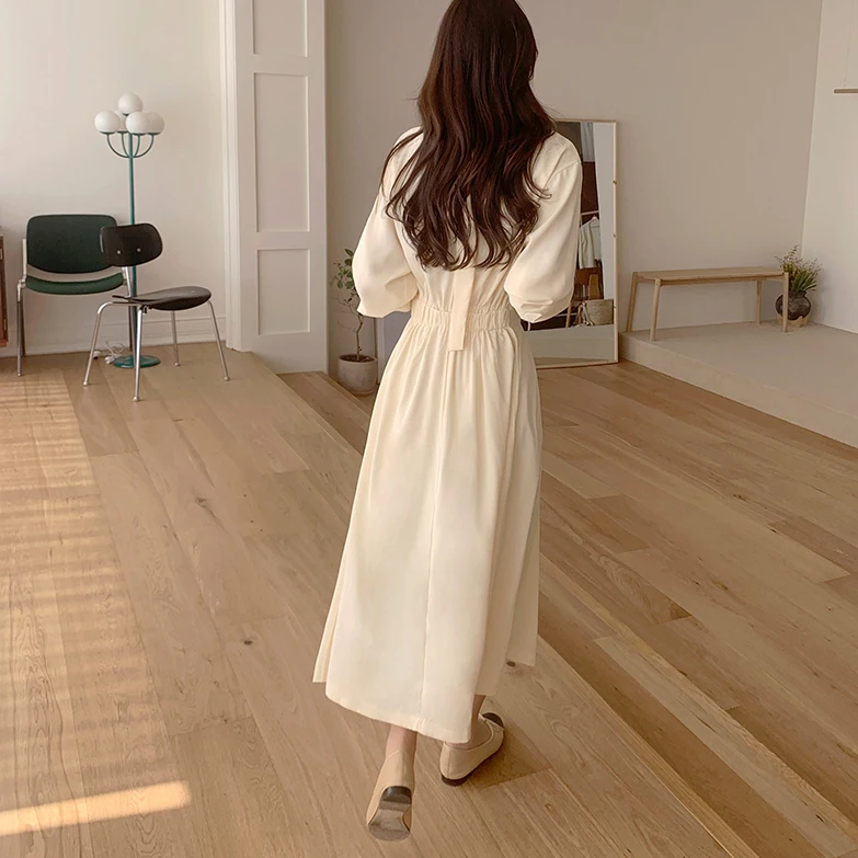 Spring and summer retro Hong Kong style V-neck French dress with waist pleated dress femininity plus size dress Ruffles
Spring and summer retro Hong Kong style V-neck French dress with waist pleated dress femininity plus size dress Ruffles