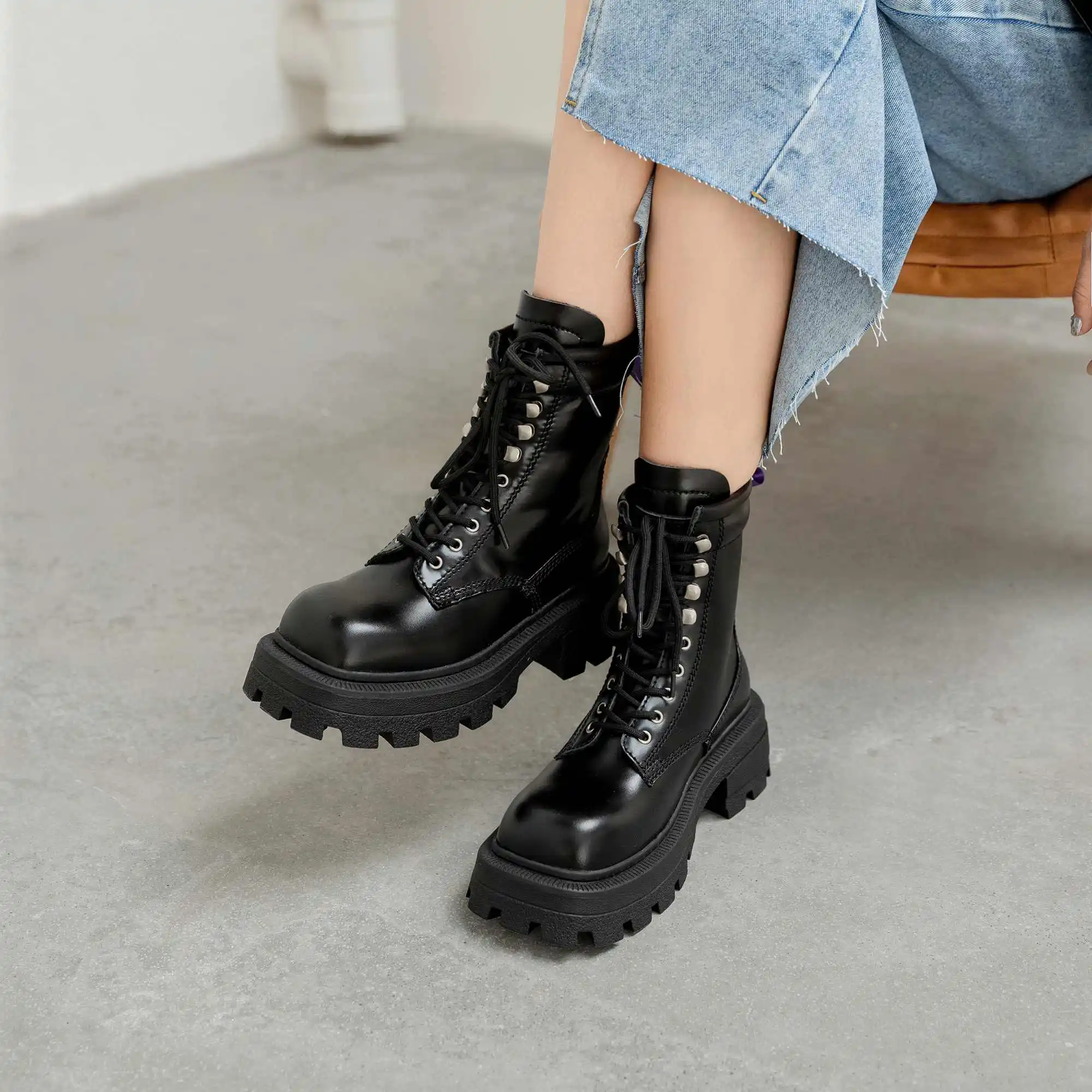 Lenkisen motorcycle boots natural leather mixed colors platform punk thick high heel square toe lace up handsome ankle boots L29
Lenkisen motorcycle boots natural leather mixed colors platform punk thick high heel square toe lace up handsome ankle boots L29