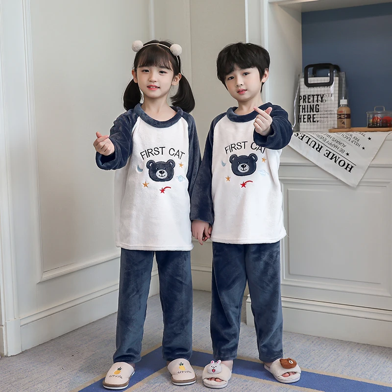 Детская теплая Фланелевая пижама с длинным рукавом, зимняя Пижама для мальчиков и девочек, набор мультяшной универсальной ночной одежды, по...
Детская теплая Фланелевая пижама с длинным рукавом, зимняя Пижама для мальчиков и девочек, набор мультяшной универсальной ночной одежды, по...