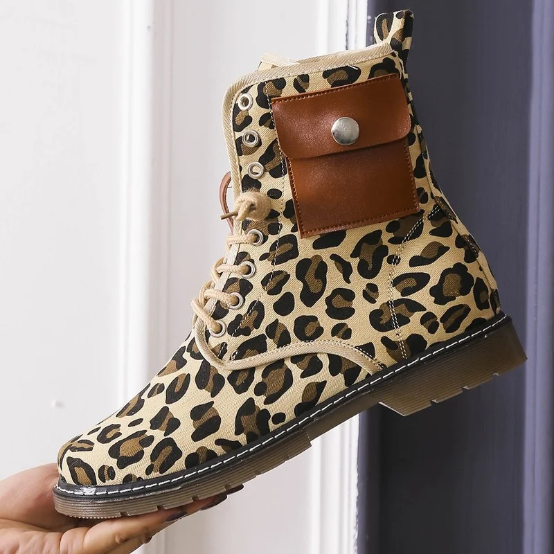 Autumn Women's Motorcycle Boots Ankle Buckle Round Head SquareHeel Straps Thick High Heels Thick Bottom Comfortable Casual Boots
Autumn Women's Motorcycle Boots Ankle Buckle Round Head SquareHeel Straps Thick High Heels Thick Bottom Comfortable Casual Boots