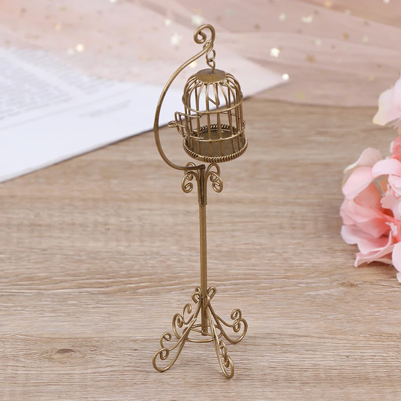 1PCS 1:12 Mini Dollhouse Metal Bird Cage Model With Holder Alloy Miniature Decorations Modern Home Room Crafts
1PCS 1:12 Mini Dollhouse Metal Bird Cage Model With Holder Alloy Miniature Decorations Modern Home Room Crafts