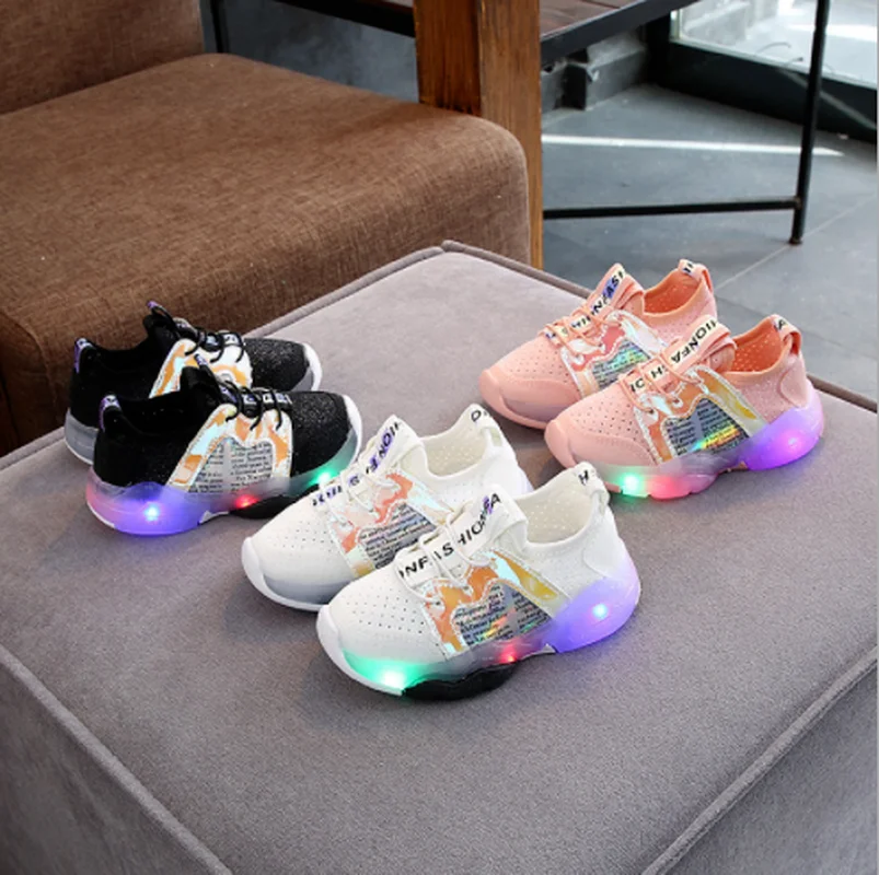 Fashion Boys Girls Kids Running Shoes Sneakers LED Light Up Luminous Sport shoes for wholesale
Fashion Boys Girls Kids Running Shoes Sneakers LED Light Up Luminous Sport shoes for wholesale