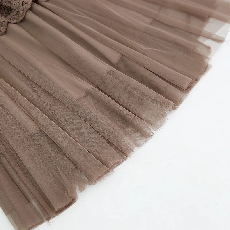 2021 Summer New Elastic High Waist Slim Lace Mesh Skirt Casual All-match Simple Elegant Women A-line Long Skirt Free Shipping 
2021 Summer New Elastic High Waist Slim Lace Mesh Skirt Casual All-match Simple Elegant Women A-line Long Skirt Free Shipping