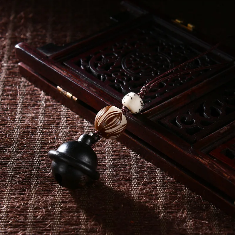 Personality creative ebony bell mobile phone chain key chain pendant women mobile phone bag hanging jewelry handmade key chain
Personality creative ebony bell mobile phone chain key chain pendant women mobile phone bag hanging jewelry handmade key chain