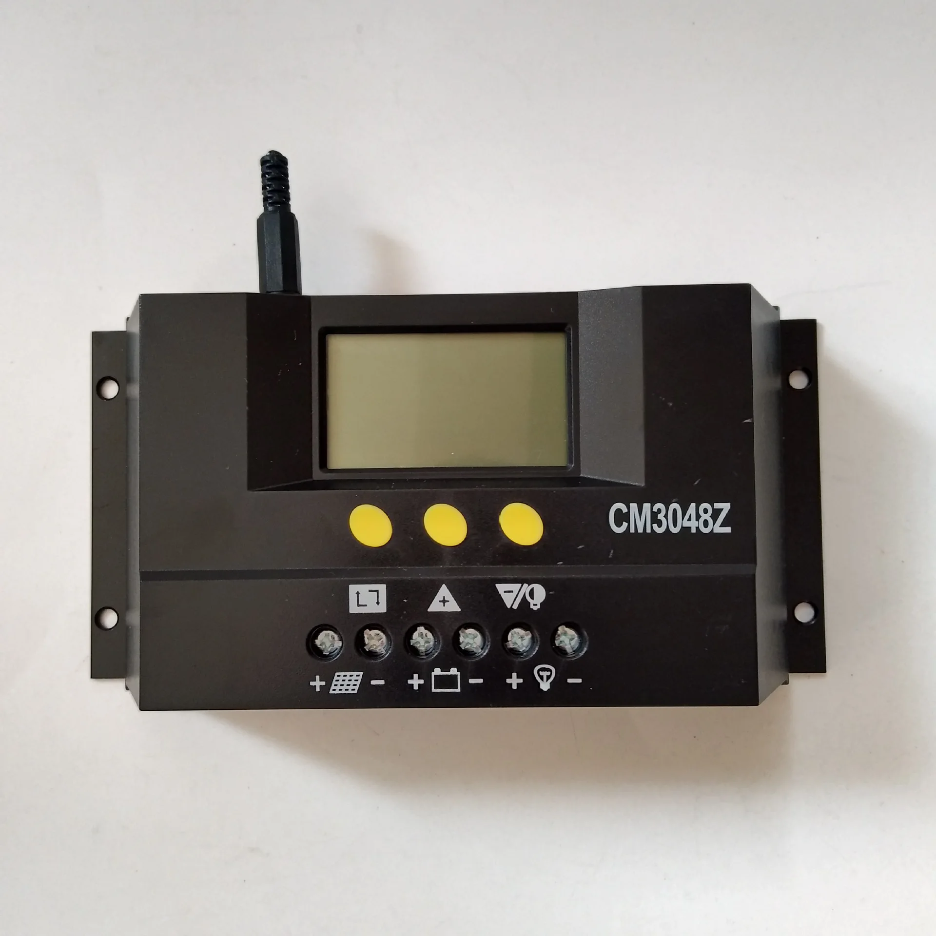 48V 30A Solar charge and discharge controller LCD digital display PWM Photovoltaic power generation controller
48V 30A Solar charge and discharge controller LCD digital display PWM Photovoltaic power generation controller