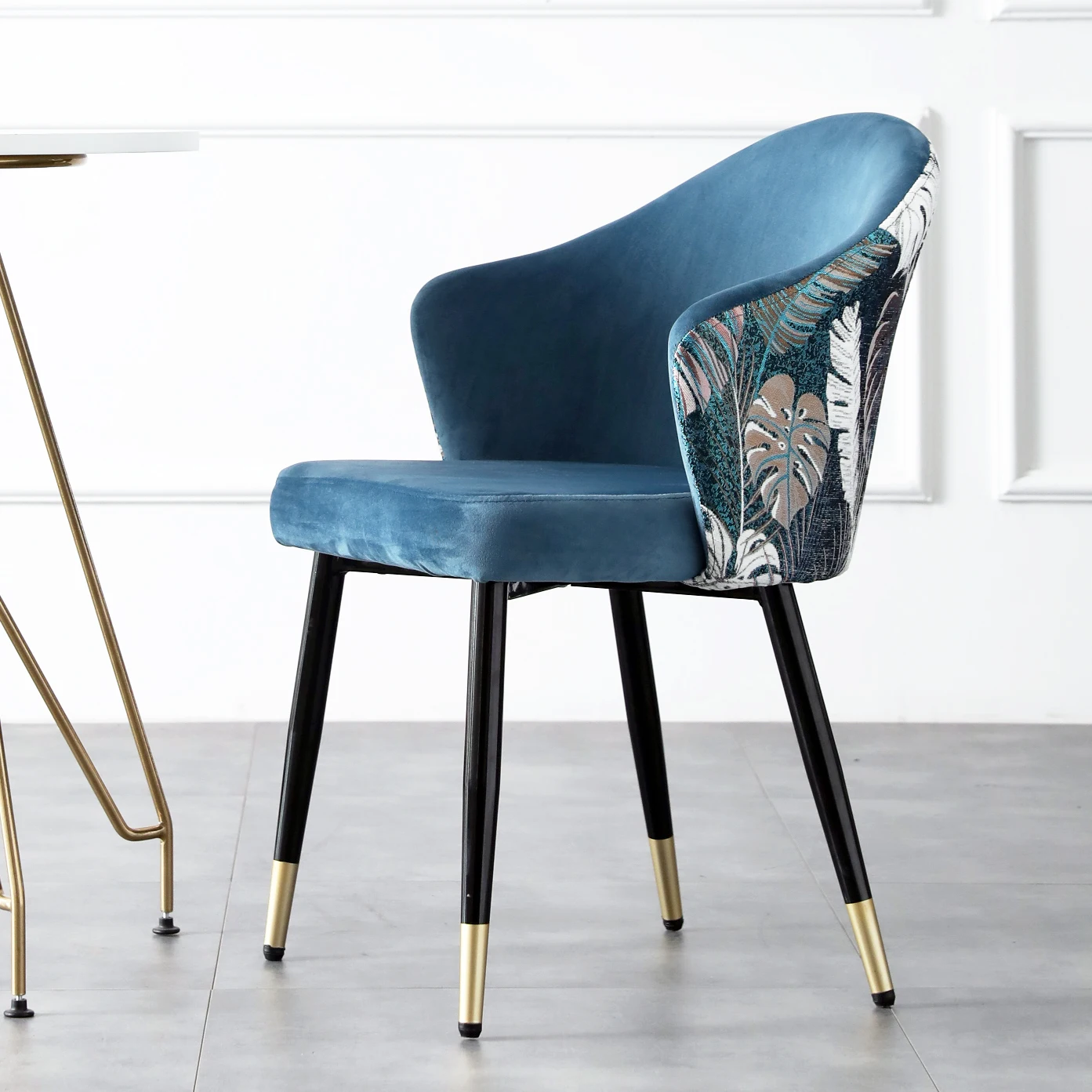 Silla nrdica de comedor para el hogar, asiento con respaldo de lujo, silla de escritorio, silla de maquillaje Silla de
Silla nrdica de comedor para el hogar, asiento con respaldo de lujo, silla de escritorio, silla de maquillaje Silla de