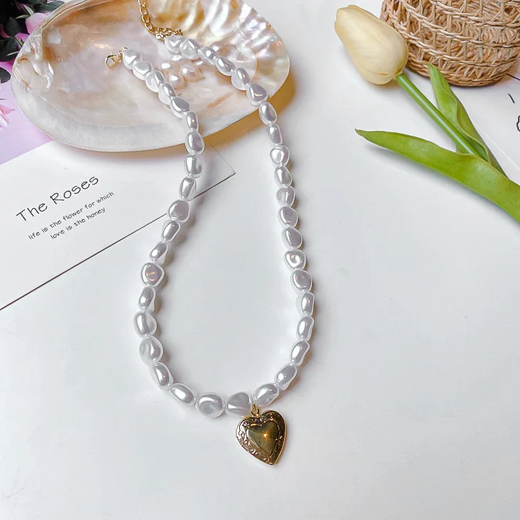 Heart-shaped Pearl Necklace New Fashion Clavicle Chain Wild Short Necklace Evening Wild Jewelry for Women Simple Jewelry
Heart-shaped Pearl Necklace New Fashion Clavicle Chain Wild Short Necklace Evening Wild Jewelry for Women Simple Jewelry