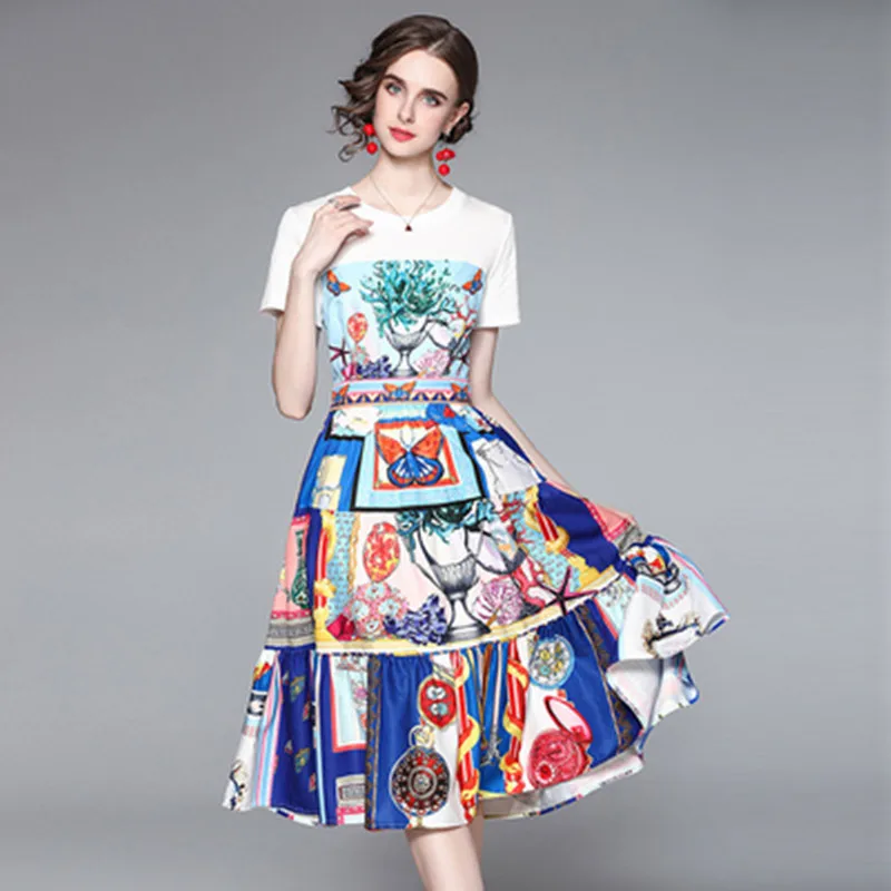 2021 Runway Summer T-Shirt Dress Women's Designer Vintage Pattern Print Short Sleeve Ladies Stylish A-Line Midi Dresses
2021 Runway Summer T-Shirt Dress Women's Designer Vintage Pattern Print Short Sleeve Ladies Stylish A-Line Midi Dresses