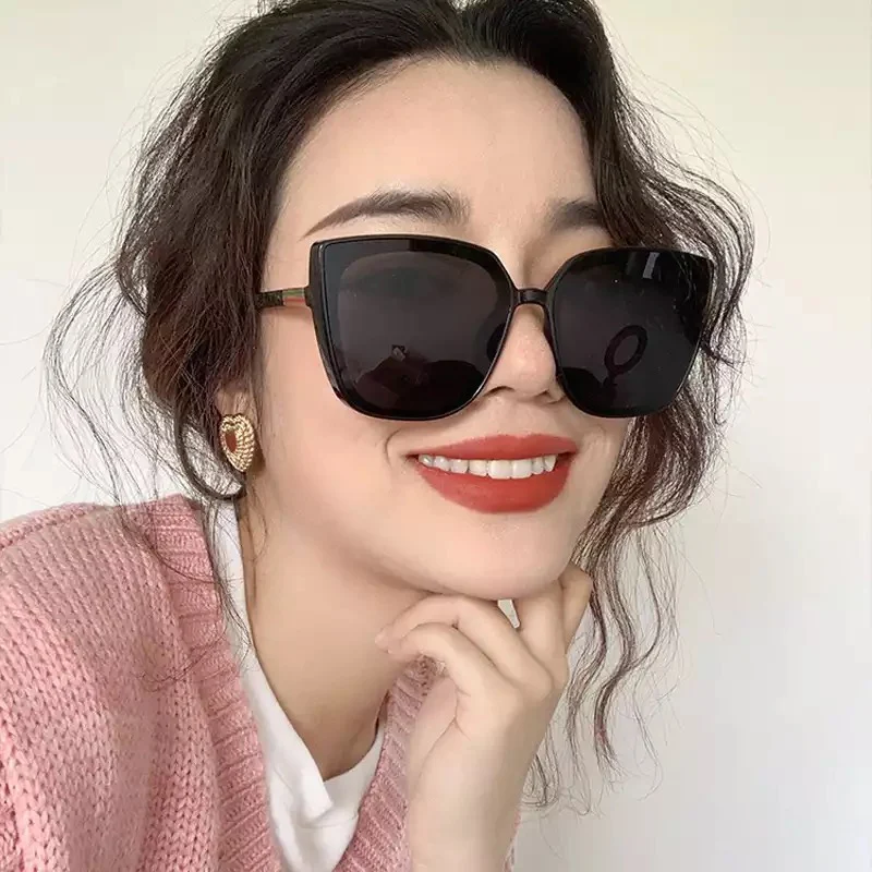 YJ9050 Unisex fashion ladies square sunglasses ladies goggles retro brand designer fashion all-match polarized sunglasses UV400
YJ9050 Unisex fashion ladies square sunglasses ladies goggles retro brand designer fashion all-match polarized sunglasses UV400