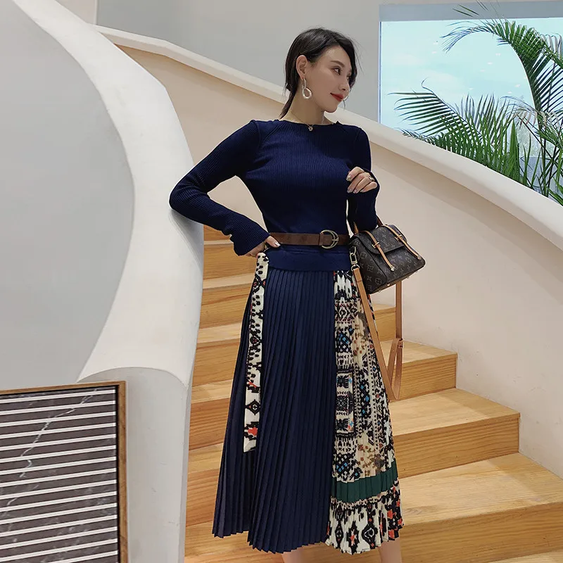 High Quality Designer Women Winter Dress Long Sleeve Fashion Knitting Patchwork Sweater Dress Vintage Print Midi Pleated Dress
High Quality Designer Women Winter Dress Long Sleeve Fashion Knitting Patchwork Sweater Dress Vintage Print Midi Pleated Dress