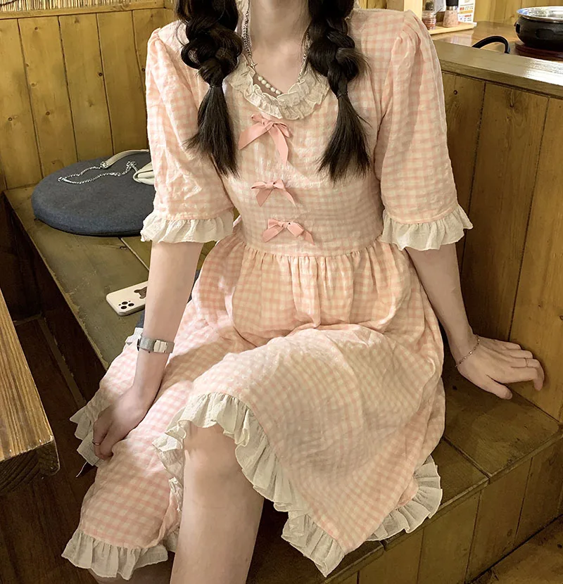Japanese Summer New College Style Cute Soft Girly Dresses Kawaii Lace O-Neck Bow Short Sleeve Sweet Plaid Pink Loli Dresses
Japanese Summer New College Style Cute Soft Girly Dresses Kawaii Lace O-Neck Bow Short Sleeve Sweet Plaid Pink Loli Dresses