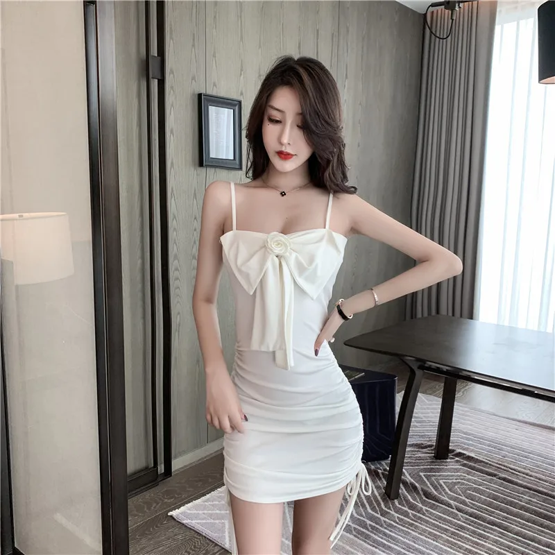 Женское приталенное платье на бретельках, элегантное приталенное платье с бантом, в стиле ретро, лето 2022 
Женское приталенное платье на бретельках, элегантное приталенное платье с бантом, в стиле ретро, лето 2022
