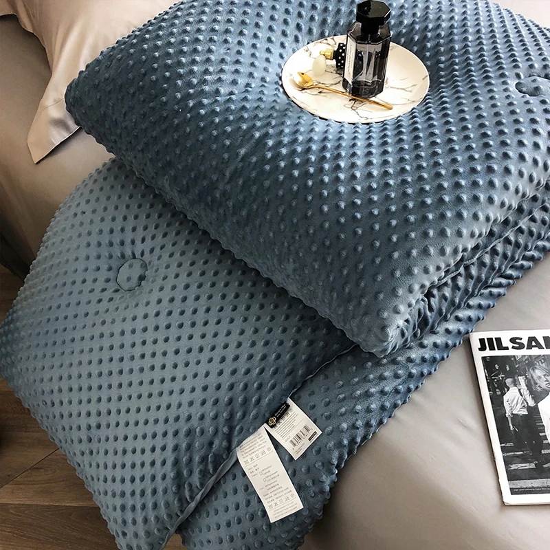 Thickened Milk Peas Velvet Quilt Winter Quilt Spring Autumn Quilt Air-conditioning Quilt In Winter Warm Quilt Coral Velvet Quilt
Thickened Milk Peas Velvet Quilt Winter Quilt Spring Autumn Quilt Air-conditioning Quilt In Winter Warm Quilt Coral Velvet Quilt