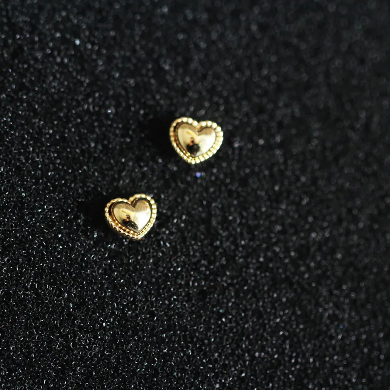 GOLDtutu 9k14k Solid Gold Heart Dainty Stud Earrings Jewelry Minimal Style Bridal Shower Bridesmaid Victorian Vintage Retro
GOLDtutu 9k14k Solid Gold Heart Dainty Stud Earrings Jewelry Minimal Style Bridal Shower Bridesmaid Victorian Vintage Retro
