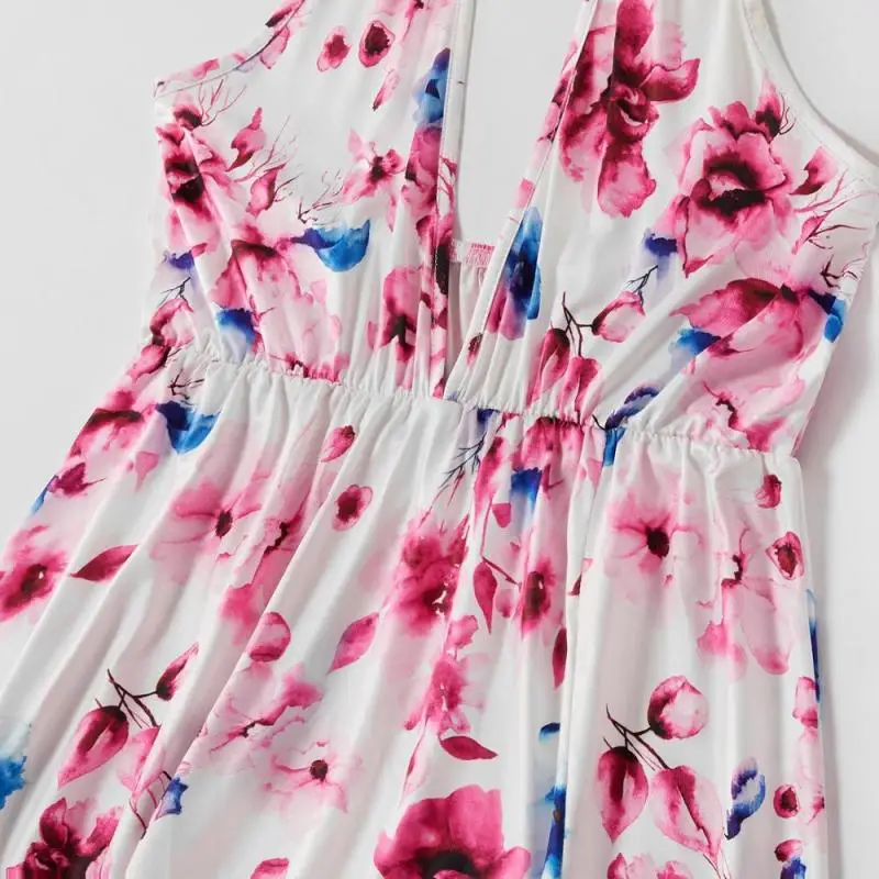 Family Matching Outfits Clothing European and American Fashion Style Flower Print Halter Dress Parent-Child Long SKirt Dresses
Family Matching Outfits Clothing European and American Fashion Style Flower Print Halter Dress Parent-Child Long SKirt Dresses