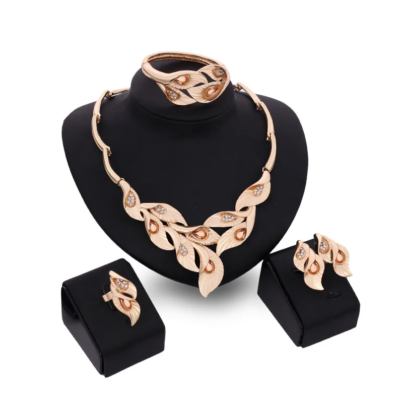 Dubai Gold Color Jewelry Set Elegant Leaf Choker Necklace Statement Crystal Earrings Bracelet Ring African Jewelry Female Gifts
Dubai Gold Color Jewelry Set Elegant Leaf Choker Necklace Statement Crystal Earrings Bracelet Ring African Jewelry Female Gifts