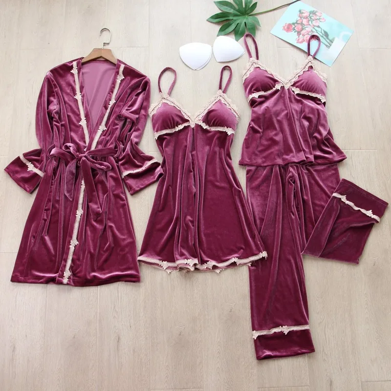 New Female Fashion Sexy Thin Gold Velvet Pajamas Four-piece Long-sleeved Nightgown Suspenders Chest Pad Nightdress Home Service
New Female Fashion Sexy Thin Gold Velvet Pajamas Four-piece Long-sleeved Nightgown Suspenders Chest Pad Nightdress Home Service