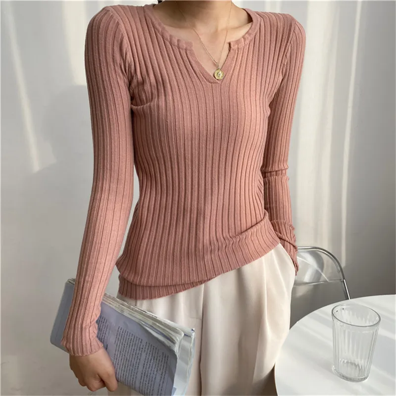 2020 Autumn Women Sweaters Female Knitted Tops Thin Pullover Solid V-neck All Match Elegant Fashion Gentle Office Lady Casual 
2020 Autumn Women Sweaters Female Knitted Tops Thin Pullover Solid V-neck All Match Elegant Fashion Gentle Office Lady Casual