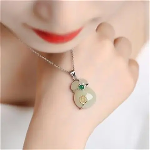 Natural Hetian Jade Lucky Bag Pendant Purse S925 Silver Necklace to Give Mom Girlfriend White Jade Gift Ornament Pendant
Natural Hetian Jade Lucky Bag Pendant Purse S925 Silver Necklace to Give Mom Girlfriend White Jade Gift Ornament Pendant