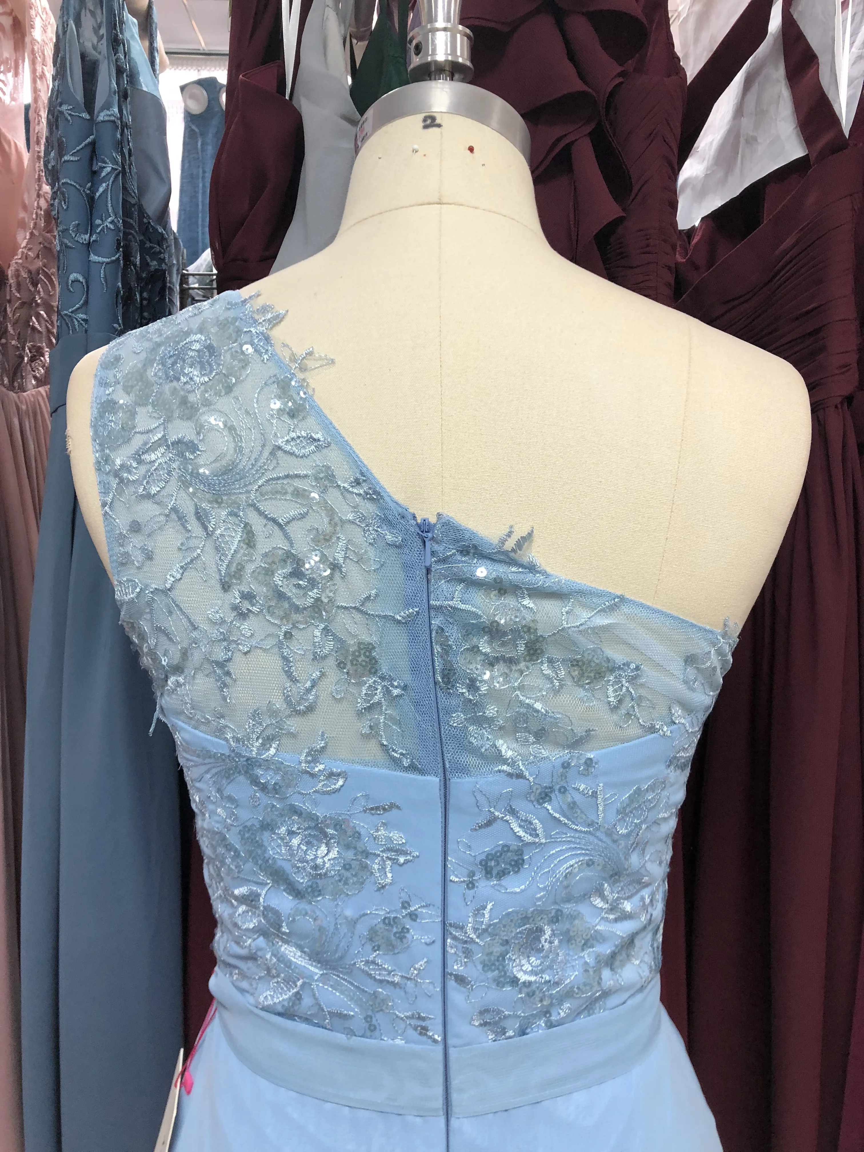 Cashmere Blue Evening Dress 2020 New different color luckgirls lace Sequins sleeveless Customizable fashion Moncini Tailor
Cashmere Blue Evening Dress 2020 New different color luckgirls lace Sequins sleeveless Customizable fashion Moncini Tailor