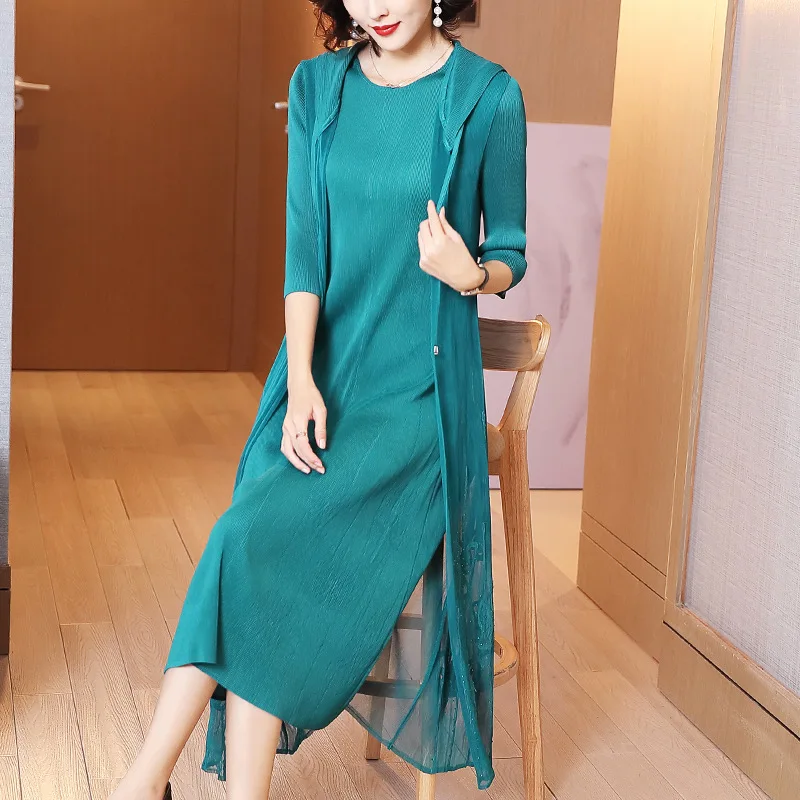 Foreign Style European Fake Two Pieces Dress Autumn Dress 2020 New Women's Mesh Pleated Dress
Foreign Style European Fake Two Pieces Dress Autumn Dress 2020 New Women's Mesh Pleated Dress