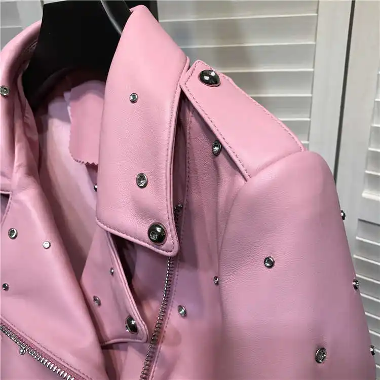 Chic leather women Rivet coat 2021 Spring autumn High quality brand new design real leather jackets B638A
Chic leather women Rivet coat 2021 Spring autumn High quality brand new design real leather jackets B638A