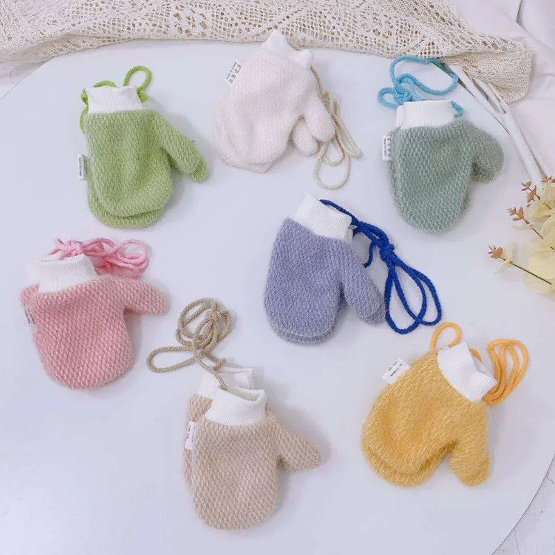 Children Thicken Gloves Boys Girls Winter Warm Spliced Solid Color Simple Accessories Outdoor Skiing Riding Neck Hanging Gloves
Children Thicken Gloves Boys Girls Winter Warm Spliced Solid Color Simple Accessories Outdoor Skiing Riding Neck Hanging Gloves