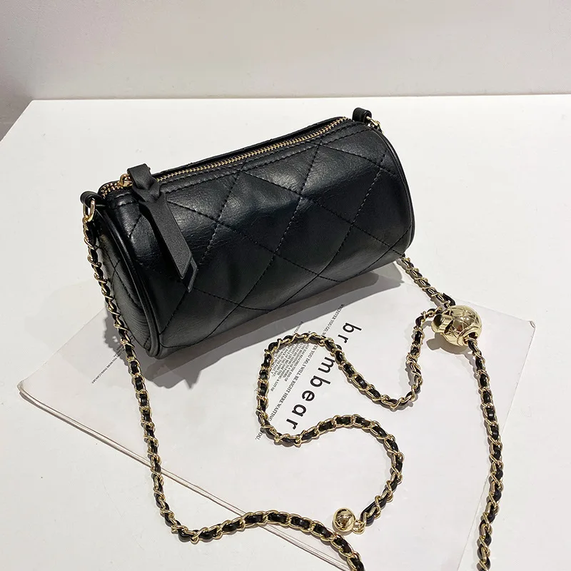 Cylindrical messenger bag female new style mini female bag cylindrical letter printing chain bag 
Cylindrical messenger bag female new style mini female bag cylindrical letter printing chain bag
