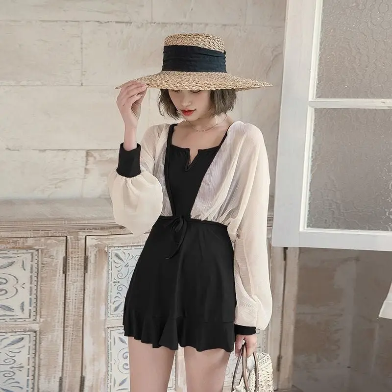 2021 New Women Swimsuit One-Piece Skirt Conservative Cover Belly Two-Piece Slimming Student Swimwear Hot Spring Fashion
2021 New Women Swimsuit One-Piece Skirt Conservative Cover Belly Two-Piece Slimming Student Swimwear Hot Spring Fashion