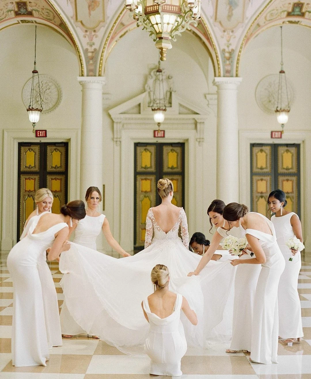 Элегантное Длинное платье русалки с О-образным вырезом атласные платья свидетельницы на заказ открытой спиной цвета слоновой кости Свадебная вечеринка платья 
Элегантное Длинное платье русалки с О-образным вырезом атласные платья свидетельницы на заказ открытой спиной цвета слоновой кости Свадебная вечеринка платья