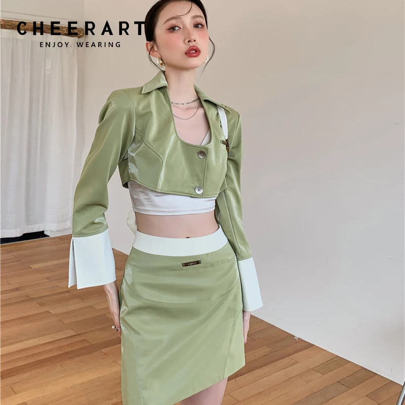 CHEERART Polarized Green Cropped Jacket For Women 2021 Patchwork Leather Designer Coat Fall Fashion Short Jacket Trendy Clothes
CHEERART Polarized Green Cropped Jacket For Women 2021 Patchwork Leather Designer Coat Fall Fashion Short Jacket Trendy Clothes