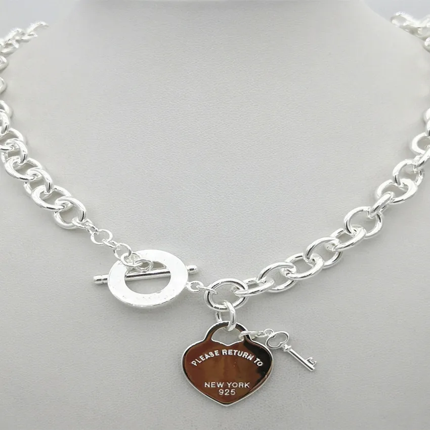 High-quality goods hot hot style lovers heart-shaped silver key pendant necklace
High-quality goods hot hot style lovers heart-shaped silver key pendant necklace