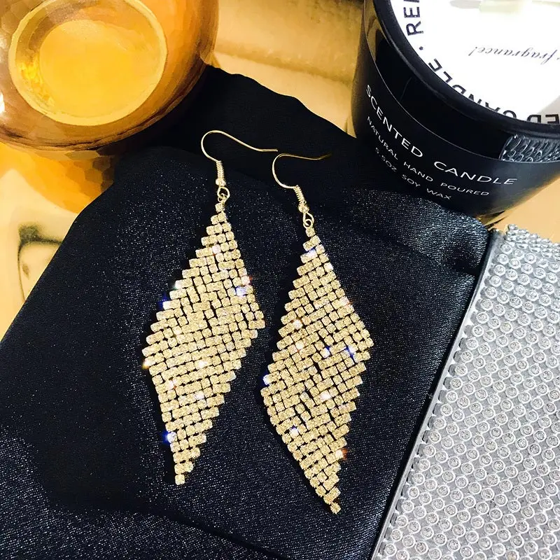 USTAR Bling Crystal CZ Drop Earrings for women Hyperbole Rhinestone gold silver color Dangle Earring Fashion Jewelry
USTAR Bling Crystal CZ Drop Earrings for women Hyperbole Rhinestone gold silver color Dangle Earring Fashion Jewelry