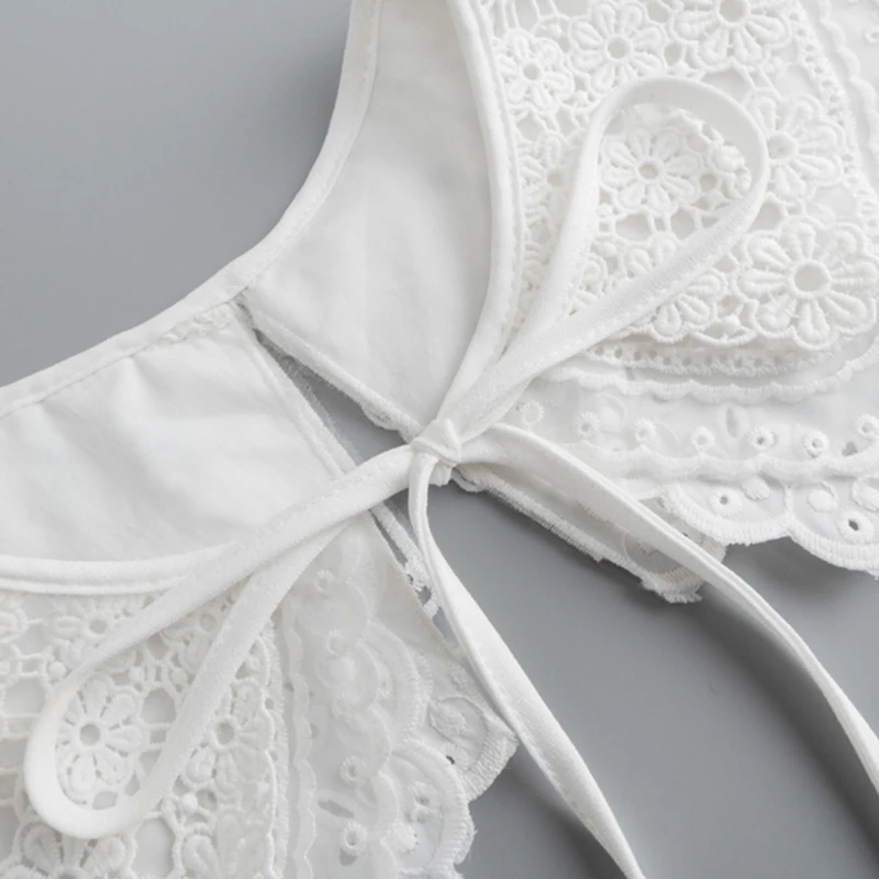 Lapel Decorative Fake Collar Embroidery Daisy Floral Shawl Short Poncho Capelet X5XA 
Lapel Decorative Fake Collar Embroidery Daisy Floral Shawl Short Poncho Capelet X5XA