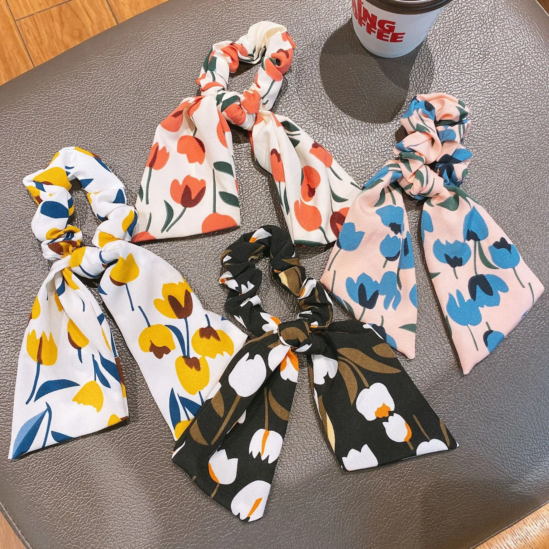 Vintage Tulip Print Scrunchies Sweet Fairy INS Elastic Hair Bands with Bowknot Ribon Hair Ties for Womeen Girls Ponytail Holder
Vintage Tulip Print Scrunchies Sweet Fairy INS Elastic Hair Bands with Bowknot Ribon Hair Ties for Womeen Girls Ponytail Holder
