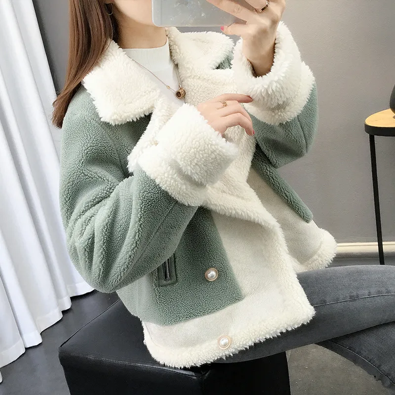 Fashion Lamb Plush Jacket Women 2022 New Autumn Winter Single-Breasted Short For Coat Female Loose Clothes Thick Outerwear fur
Fashion Lamb Plush Jacket Women 2022 New Autumn Winter Single-Breasted Short For Coat Female Loose Clothes Thick Outerwear fur