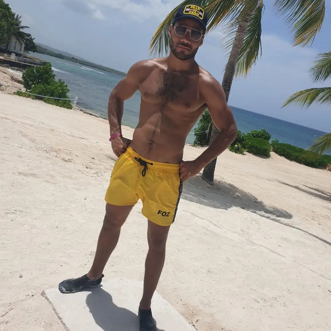 Men's Casual Sprot Running Beach Shorts Swimming Trunks Men Sexy Outdoor Sprots Suit Quick-drying Surfing Beach Shorts For Male
Men's Casual Sprot Running Beach Shorts Swimming Trunks Men Sexy Outdoor Sprots Suit Quick-drying Surfing Beach Shorts For Male