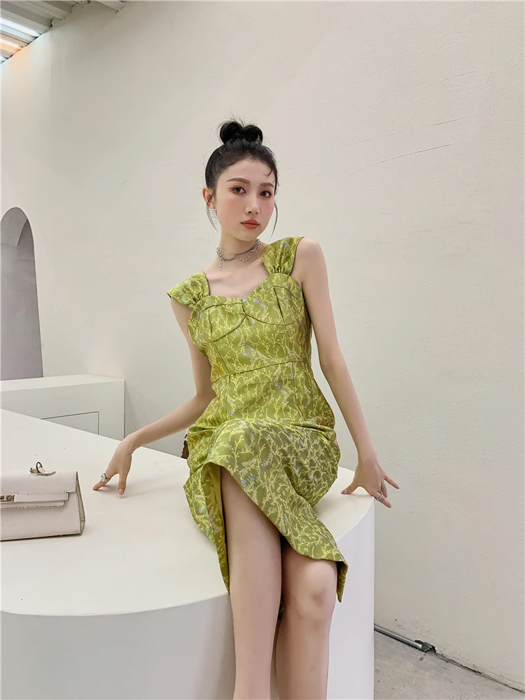 CHEERART Vintage Jacquard Backless Long Bodycon Tank Dress Court Sleeveless Ladies Back Slit Summer Dress 2021 Yellow Green
CHEERART Vintage Jacquard Backless Long Bodycon Tank Dress Court Sleeveless Ladies Back Slit Summer Dress 2021 Yellow Green