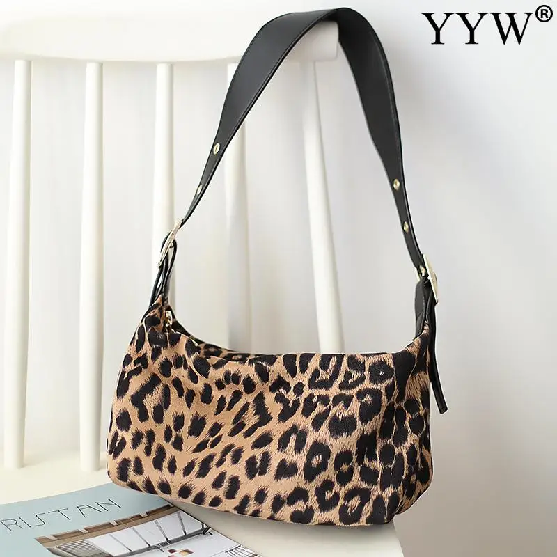 Fashion Women Leopard Mini Shoulder Bags 2021 Female Plush Underarm Bags Leopard Zebra Pattern Fluffy Tote Bags
Fashion Women Leopard Mini Shoulder Bags 2021 Female Plush Underarm Bags Leopard Zebra Pattern Fluffy Tote Bags