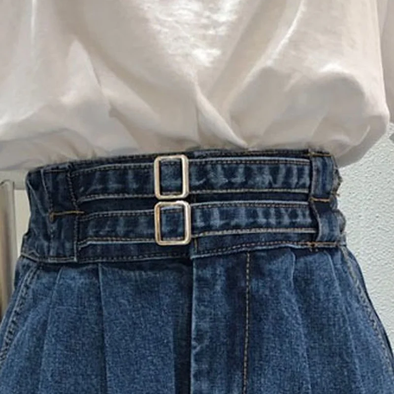 2021 spring and summer new fashion temperament fashion elastic High Waist Wide Leg shorts show thin jeans jeans for women
2021 spring and summer new fashion temperament fashion elastic High Waist Wide Leg shorts show thin jeans jeans for women