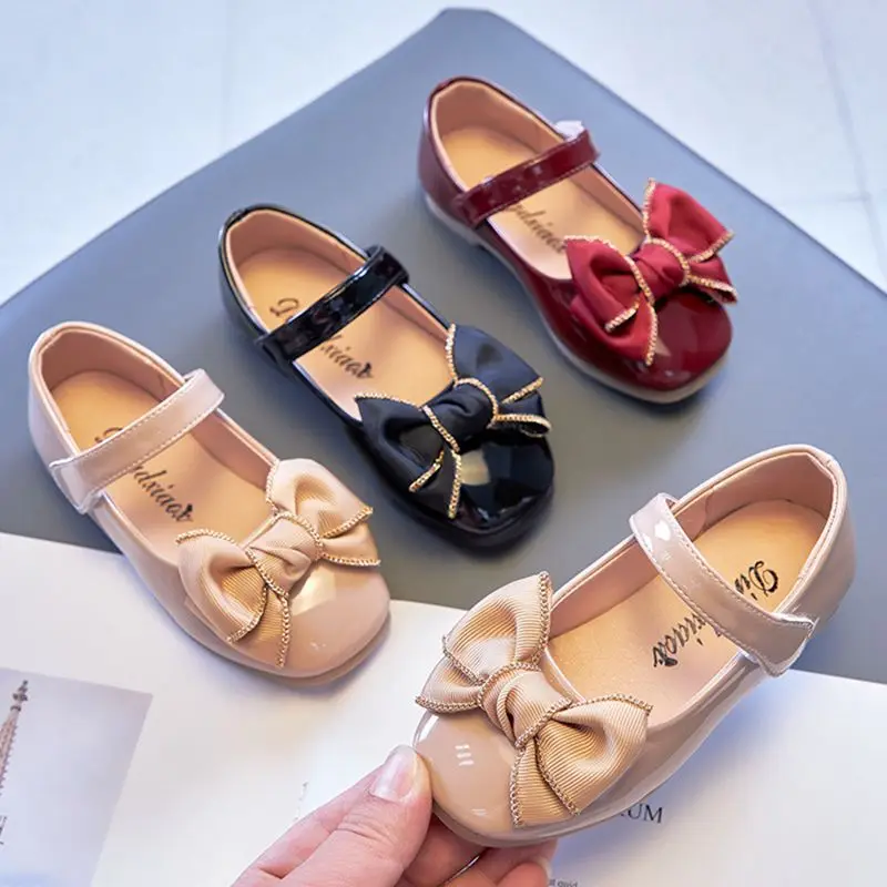 Bow-knot Girls Leather Shoes Kids Princess Leather Shoes Flats Sweet Party Soft Sole Children's Single Shoe
Bow-knot Girls Leather Shoes Kids Princess Leather Shoes Flats Sweet Party Soft Sole Children's Single Shoe