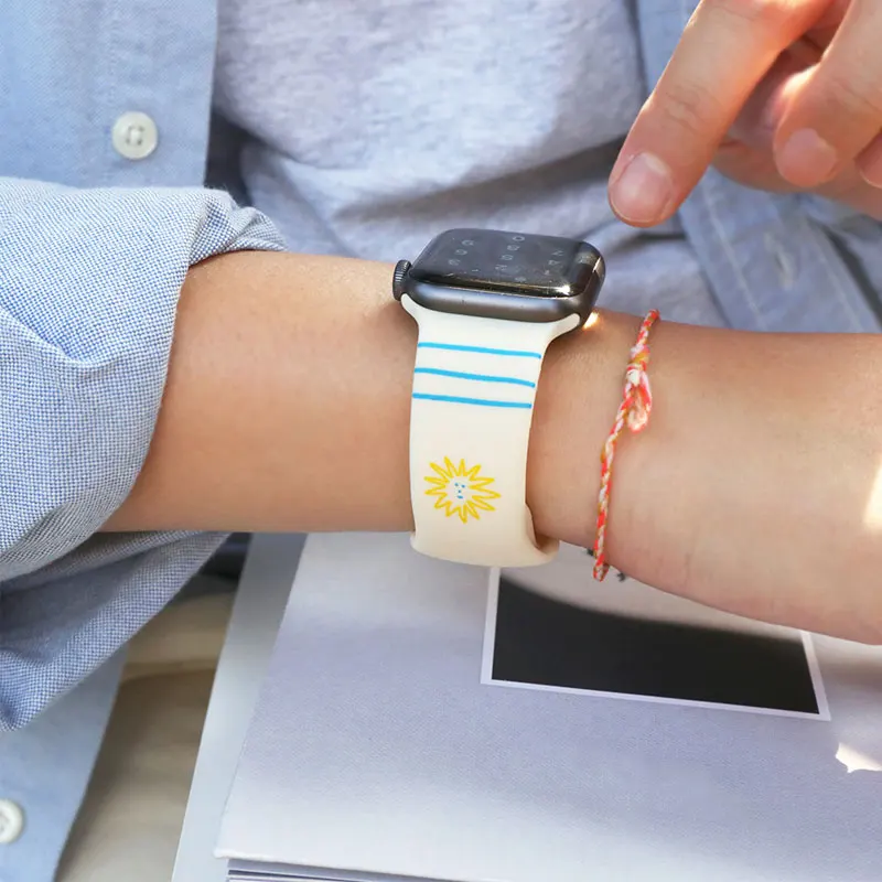 printing silicone Strap For Apple watch band 44mm 40mm cartoon Sport belt bracelet for iwatch series 6 SE 5 4 3 Strap 38mm 42mm
printing silicone Strap For Apple watch band 44mm 40mm cartoon Sport belt bracelet for iwatch series 6 SE 5 4 3 Strap 38mm 42mm