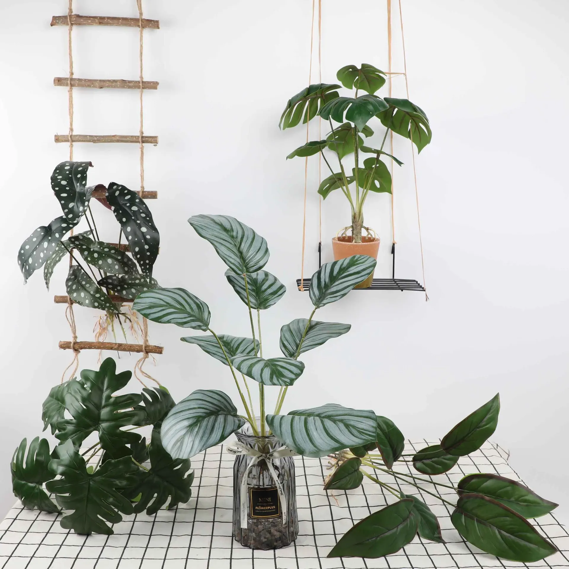 New Artificial Potted Green Plants High Quality DIY Christmas Decoration Garden Fake Plants Tropical Outdoor Home Room Decor
New Artificial Potted Green Plants High Quality DIY Christmas Decoration Garden Fake Plants Tropical Outdoor Home Room Decor