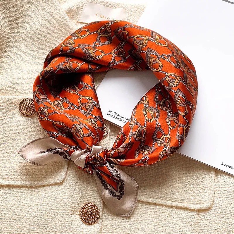 Designer Chain Print Headband 100% Pure Silk Square Scarf Women Hijab Neckerchief Female Shawl 2022 Hairband Bandana Poncho
Designer Chain Print Headband 100% Pure Silk Square Scarf Women Hijab Neckerchief Female Shawl 2022 Hairband Bandana Poncho