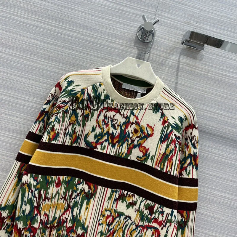 Luxury designer woman clothes 2021 fashion sweaters Letter logoed animal jacquard women o-neck with long sleeve casual Pullovers
Luxury designer woman clothes 2021 fashion sweaters Letter logoed animal jacquard women o-neck with long sleeve casual Pullovers